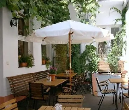 Hotel Restaurant Frankenturm 3*