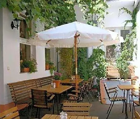 Restaurant Frankenturm Отель 3*