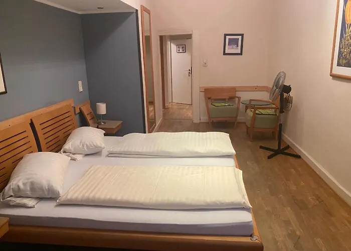 Hotel Restaurant Frankenturm 3*